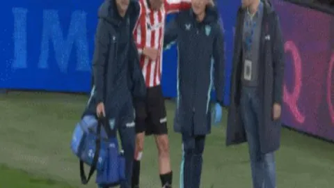 “意甲对决：AC米兰迎战维罗纳，维罗纳客场连胜势头强劲，近五战客场3胜1平引人注目！”